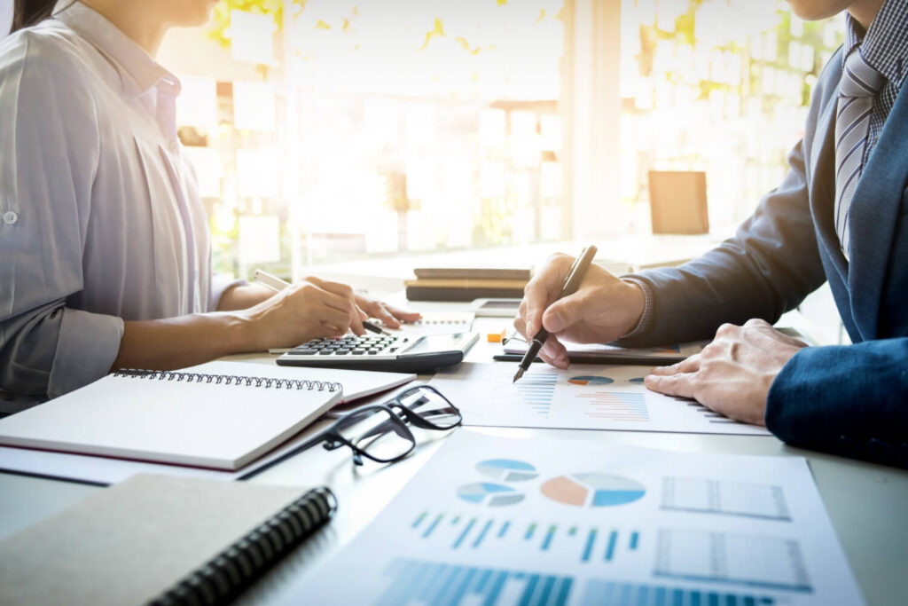 Collaborative bookkeeping review and financial planning meeting