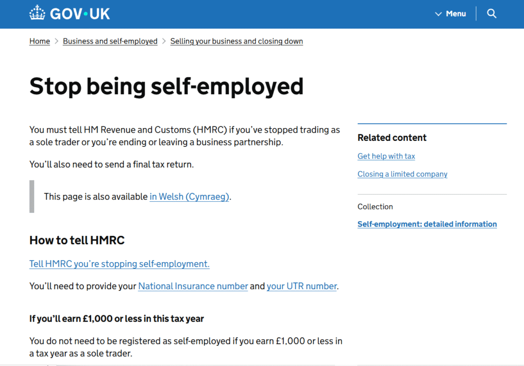 Accountant assisting freelancer with HMRC CWF1 registration online
