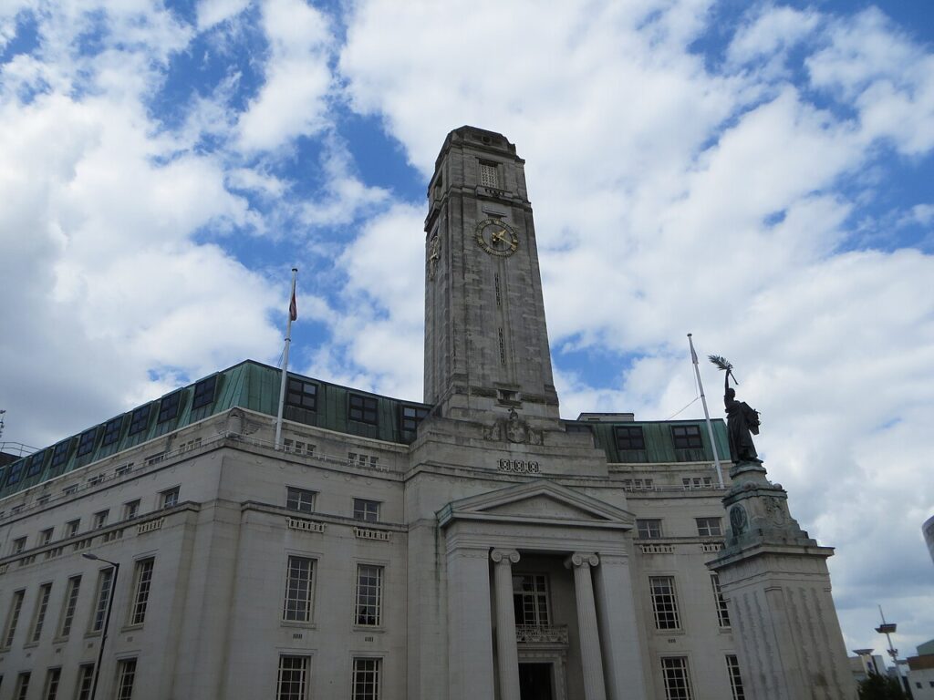Luton Town Hall and war memorial in Luton town centre
