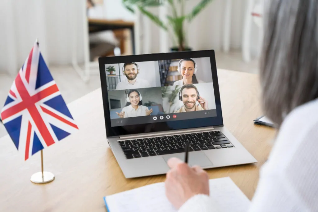 Online support for starting a business in the UK or US