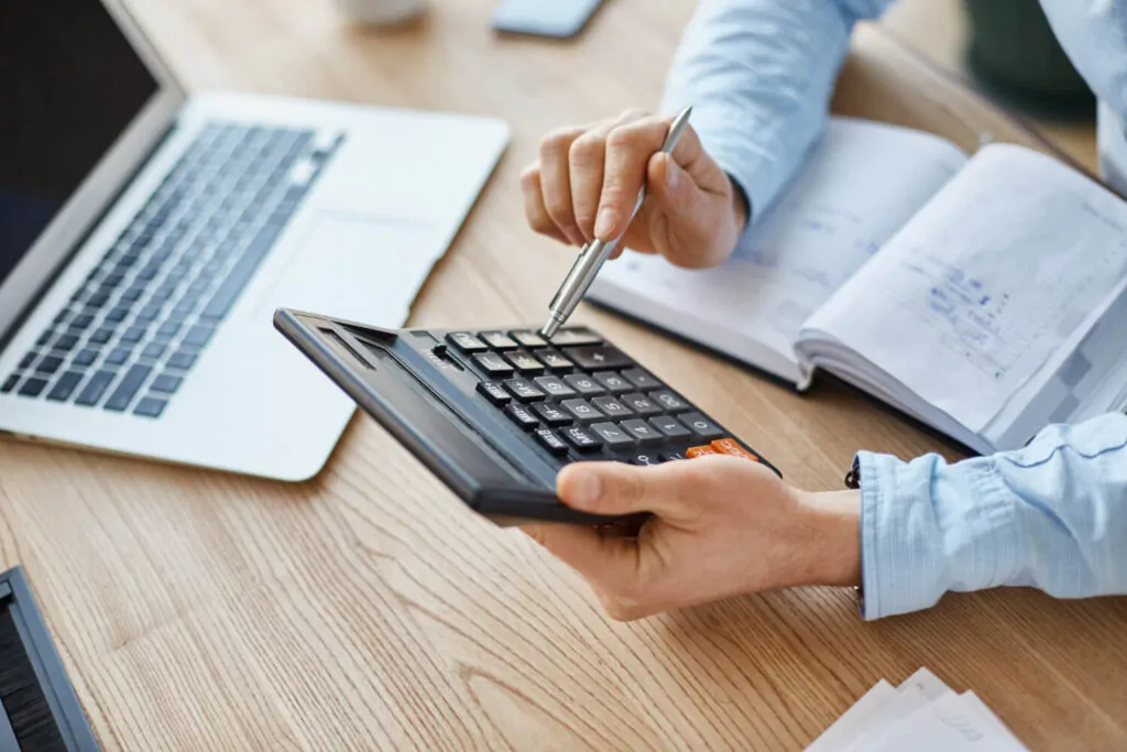 Advising clients on VAT obligations and digital filing requirements